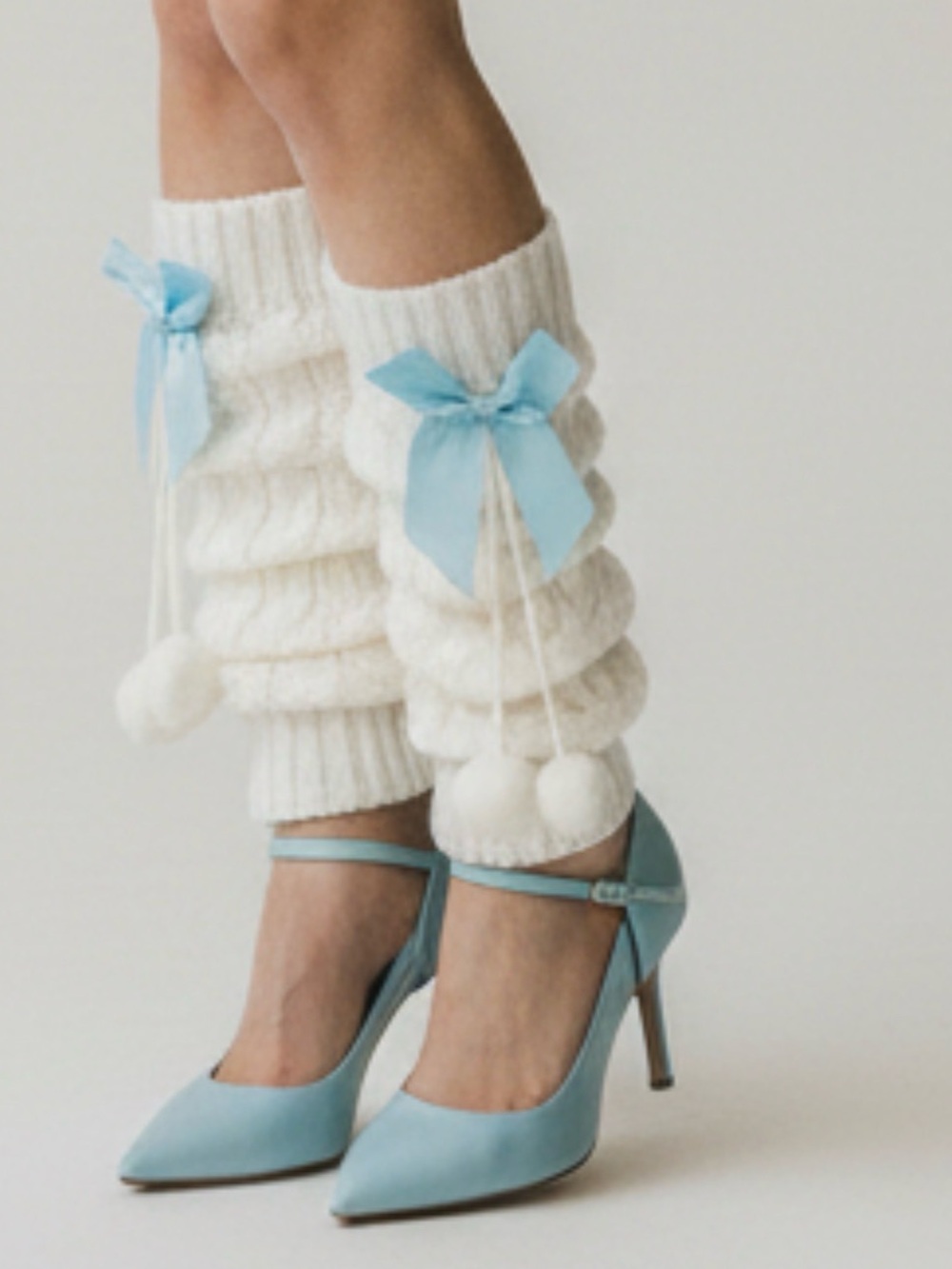 Knit Pom-Pom Bow Leg Warmers - White with Blue Bow
